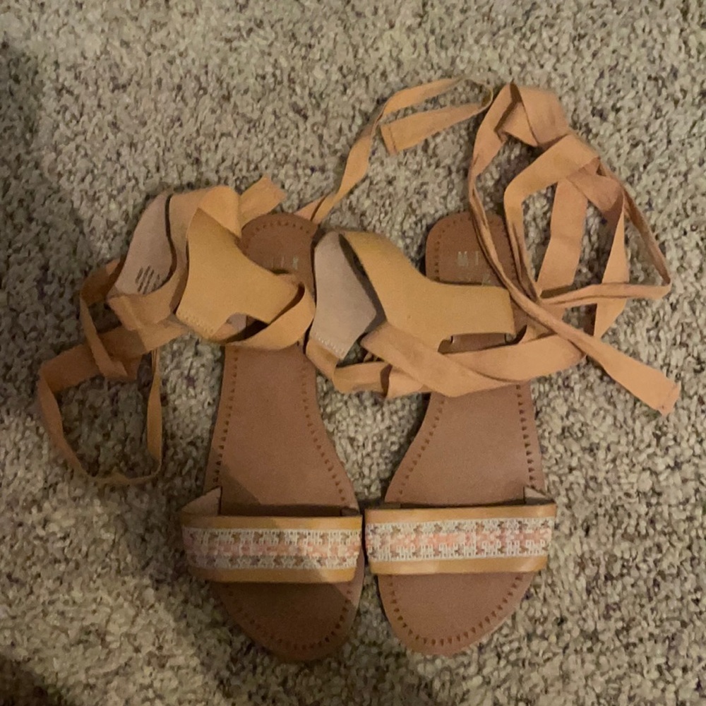 Sandals, tie up ankle